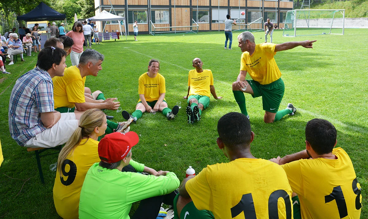 Charity-Fussballteam, gecoacht von Andi Egli Charity-Fussballteam, gecoacht von Andi Egli