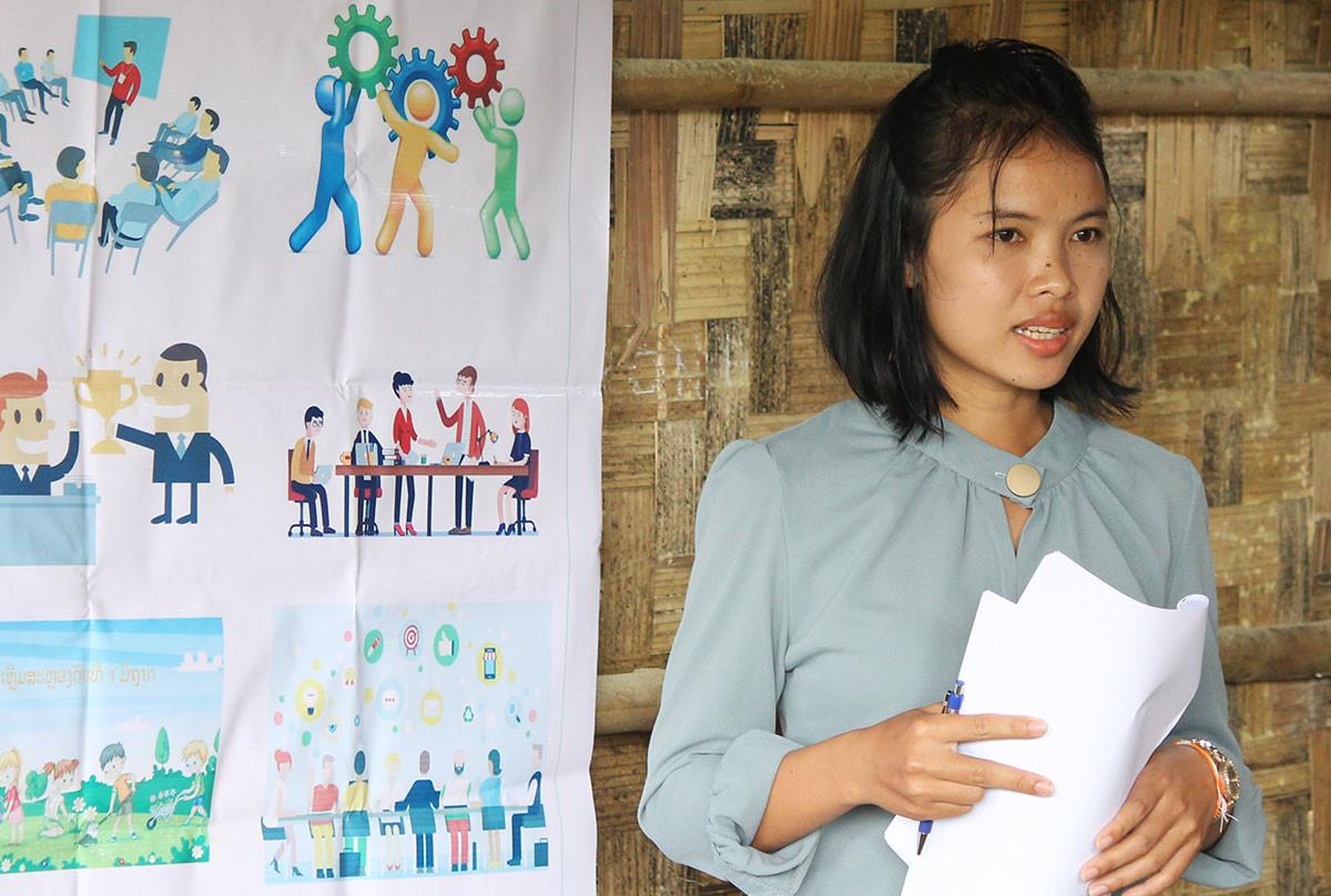 Bildungsprojekt Dorfschule Laos Team Noy