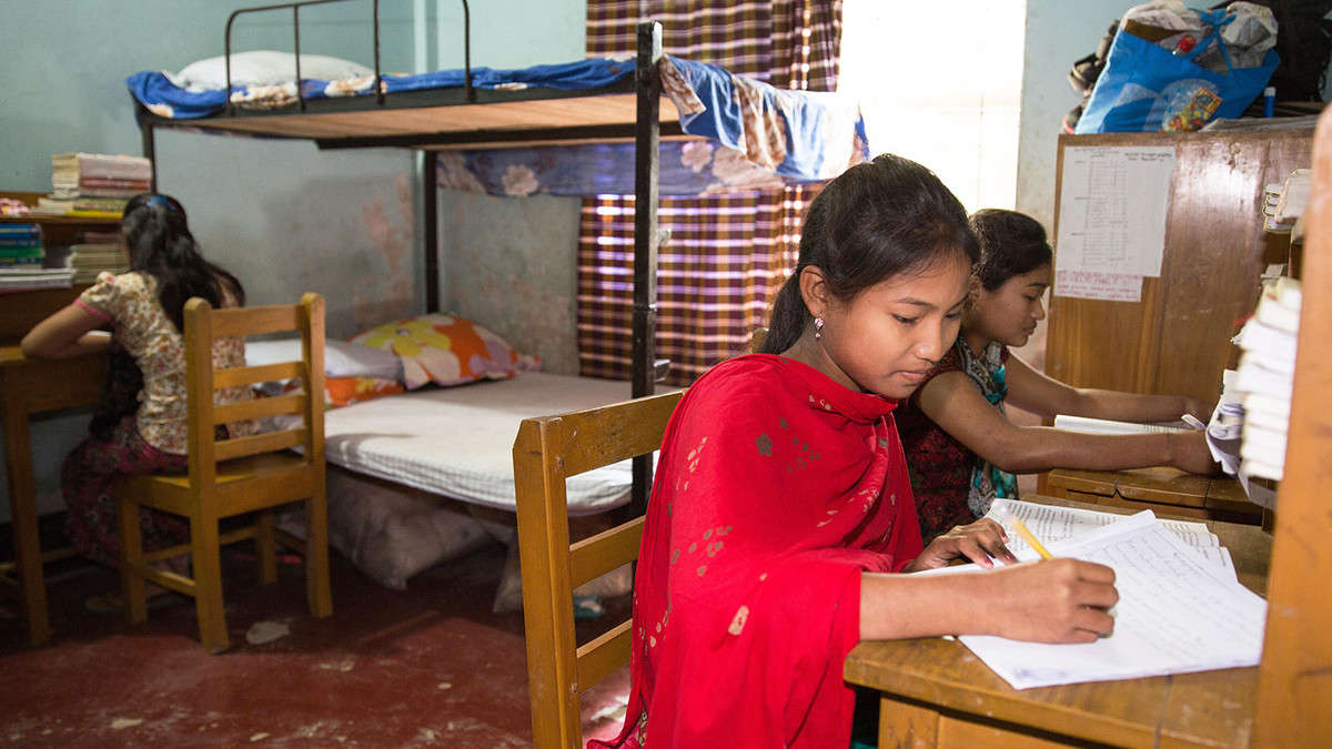 Zimmer Mädchen Wohnheim Bangladesch