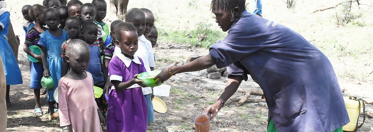 Hunger in East Pokot, Kenia: Schulmahlzeit
