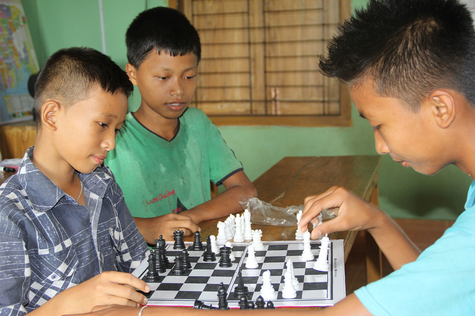 Jungen Wohnheim Bangladesch Schachspiel