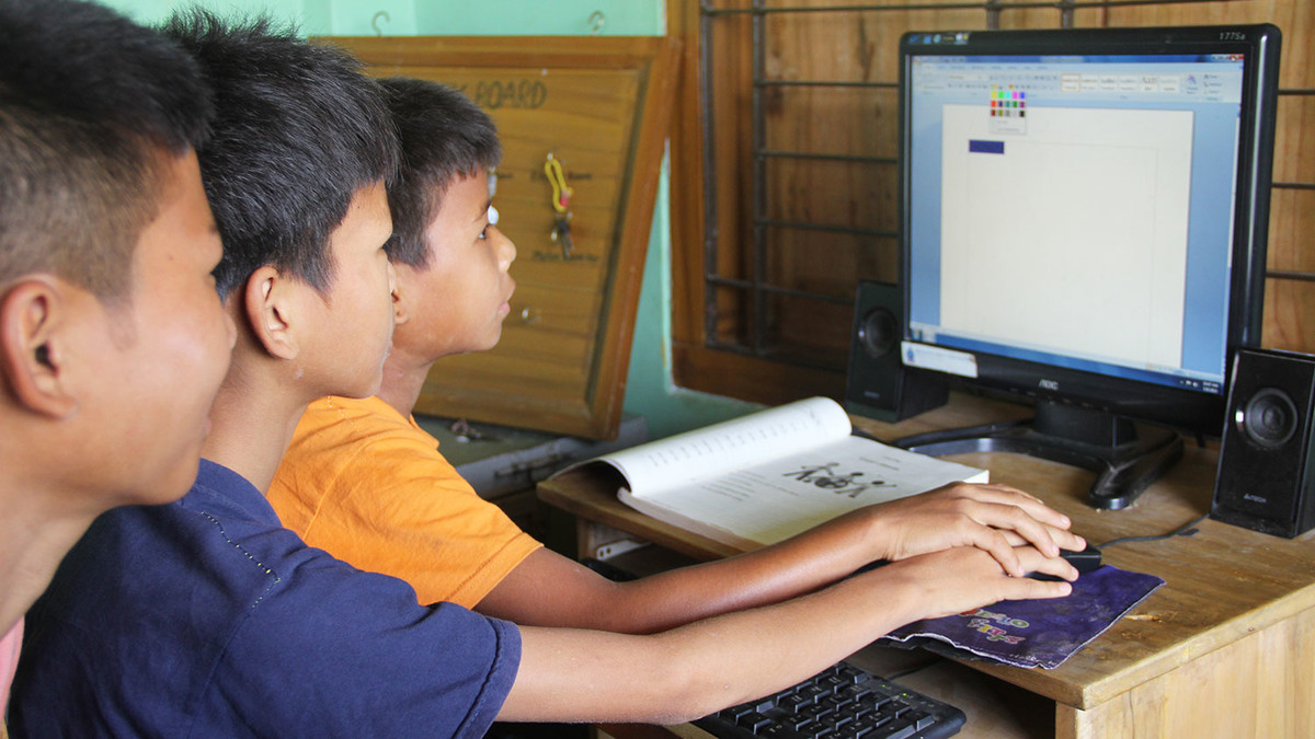Bangladesch Computerunterricht Wohnheim