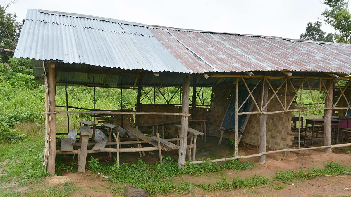Laos marodes Schulgebäude