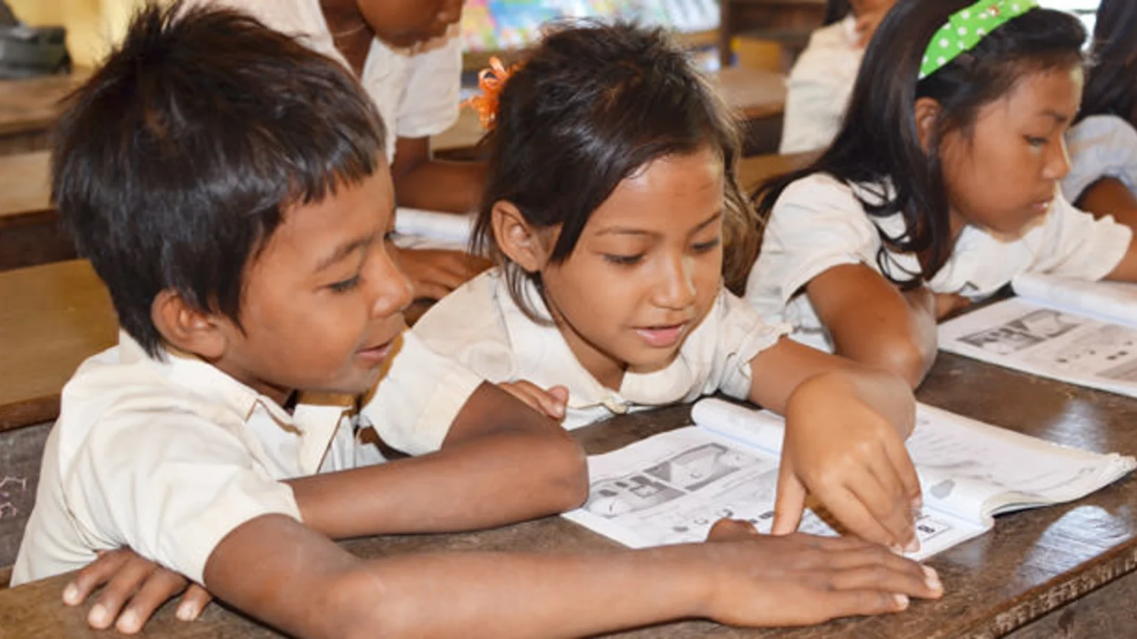 Schulkinder in der Primarschule von Kampong Os, Kampong Chhnang, Kambodscha.