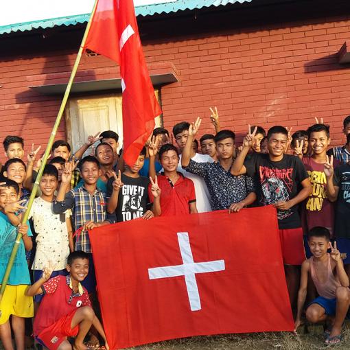 Fans des Schweizer Fussballteams in Bangladesch