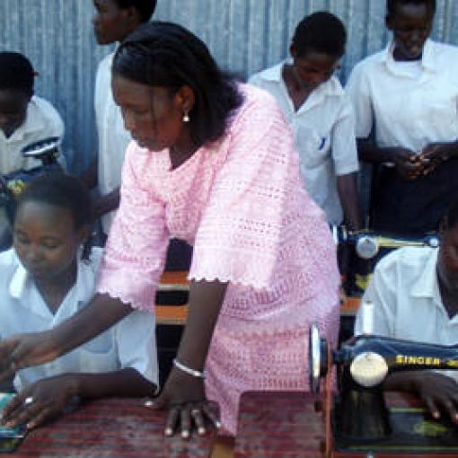 Salome Cherigat, Lehrmeisterin Schneiderei, Cheberen Berufsschule, Kenia